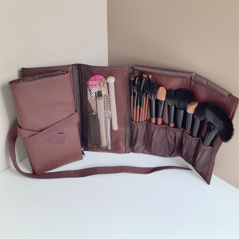 Skórzana kosmetyczka na pędzle – Travel Accessories Organizer Bag recenzja i cena